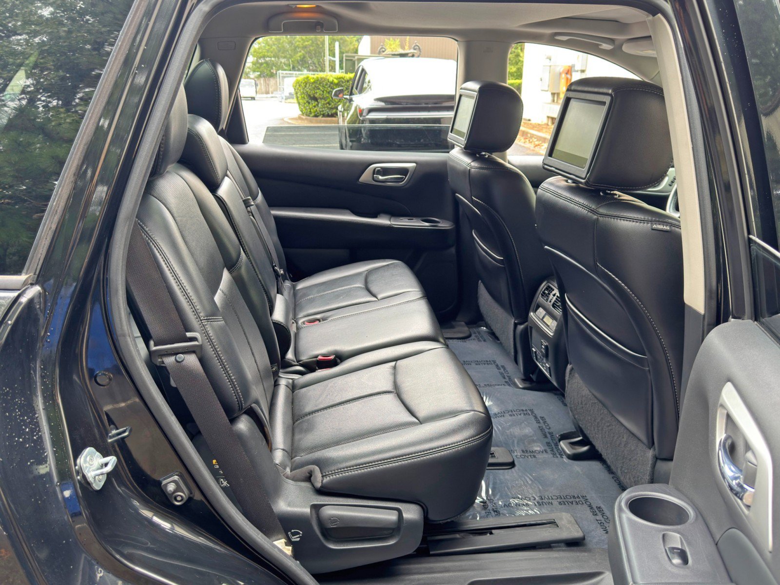 Used 2017 Nissan Pathfinder Platinum AWD/4WD image 44