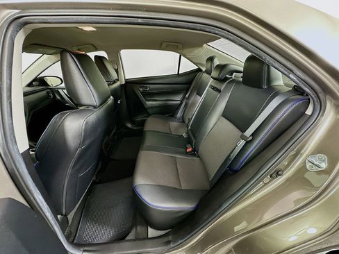 Certified 2018 Toyota Corolla SE image 23