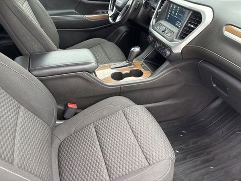 Used 2019 GMC Acadia SLE image 39