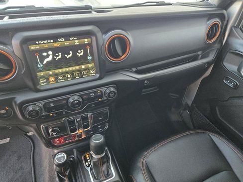 Used 2021 Jeep Gladiator Mojave AWD/4WD image 10