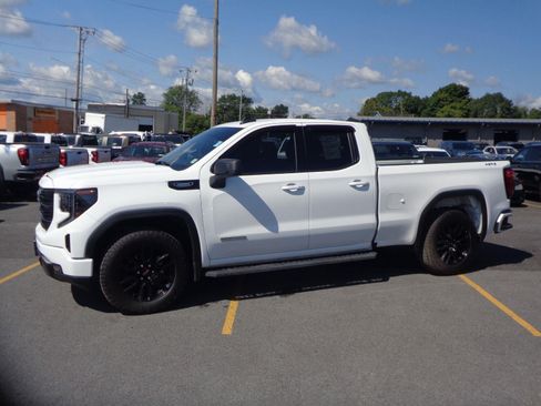 Used 2025 GMC Sierra 1500 Elevation AWD/4WD image 5
