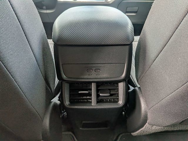Used 2025 Chevrolet Equinox LT FWD image 17