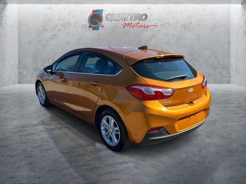 Used 2017 Chevrolet Cruze LT w/ Convenience Package FWD image 3