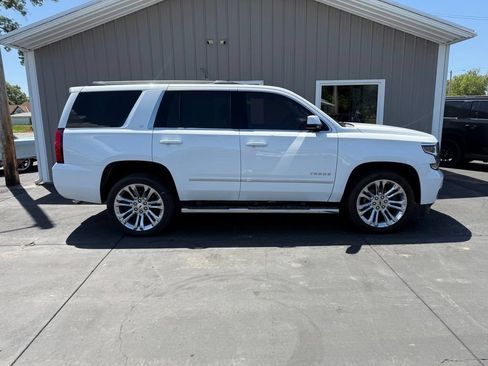 Used 2018 Chevrolet Tahoe LT w/ LT Signature Package AWD/4WD image 2