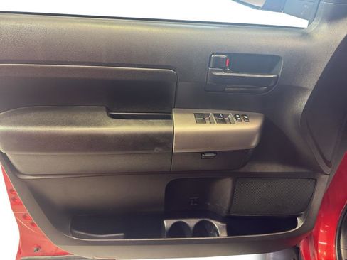 Used 2013 Toyota Tundra 4x4 CrewMax image 14