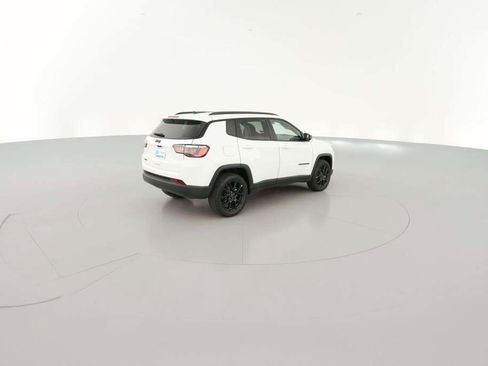 New 2026 Jeep Compass Latitude image 12
