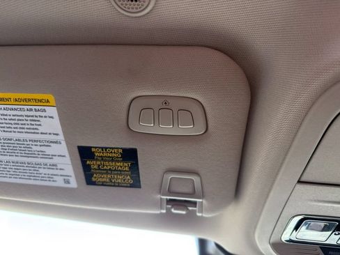 Used 2025 Lincoln Corsair FWD w/ Equipment Group 101A image 36
