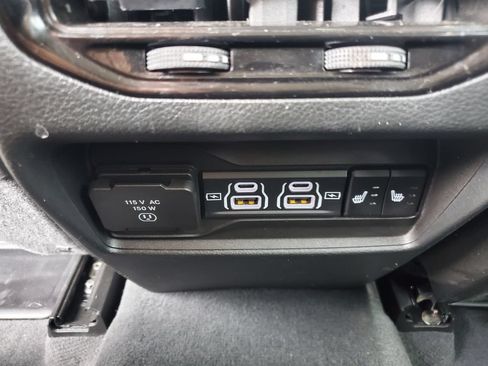 Used 2023 Jeep Grand Cherokee Limited AWD/4WD image 11