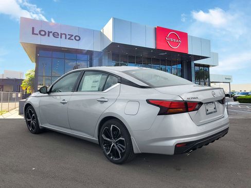 New 2025 Nissan Altima 2.5 SR image 6