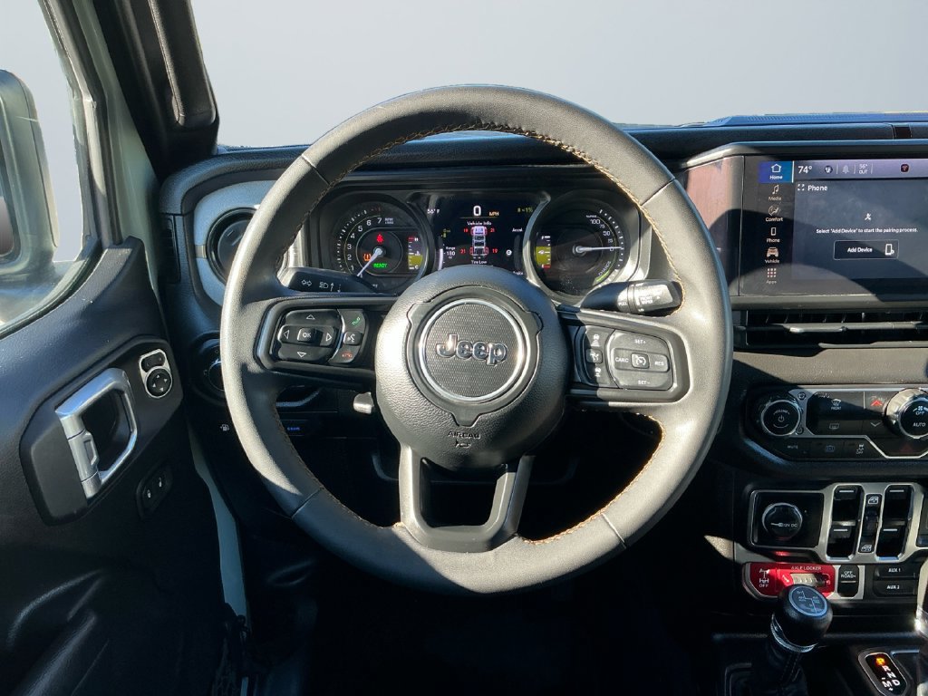 Used 2024 Jeep Wrangler Unlimited AWD/4WD image 13