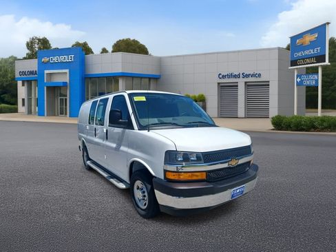 Used 2025 Chevrolet Express 2500 w/ Driver Convenience Package RWD image 2