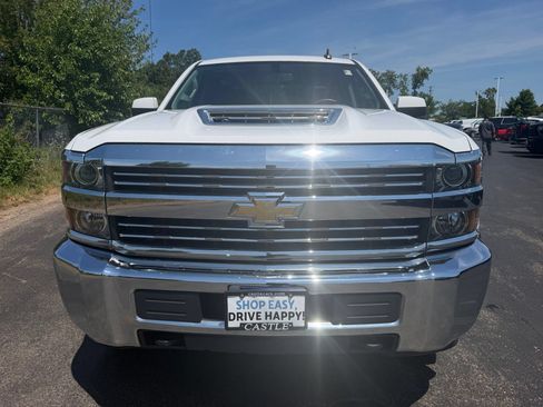 Used 2018 Chevrolet Silverado 2500 LT AWD/4WD image 2