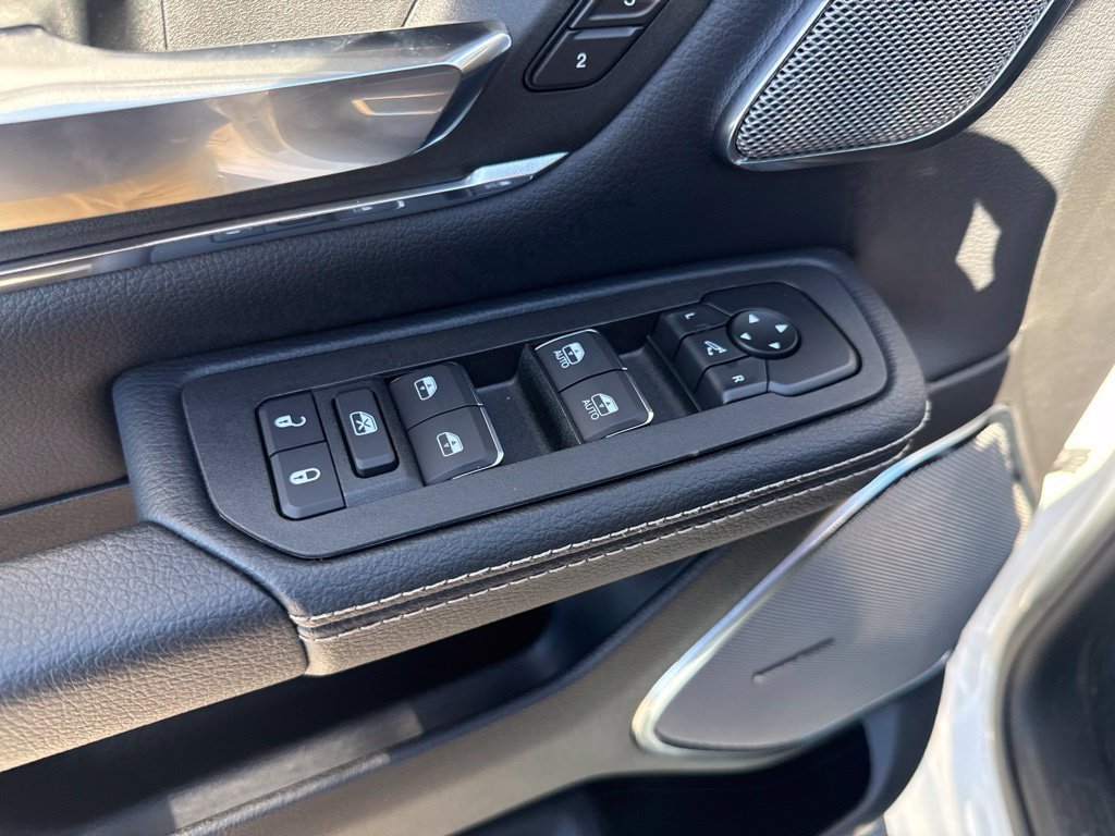 New 2027 RAM 1500 Laramie w/ Night Edition AWD/4WD image 19