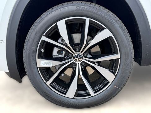 New 2026 Volkswagen Atlas Cross Sport SEL Premium R-Line AWD/4WD image 11