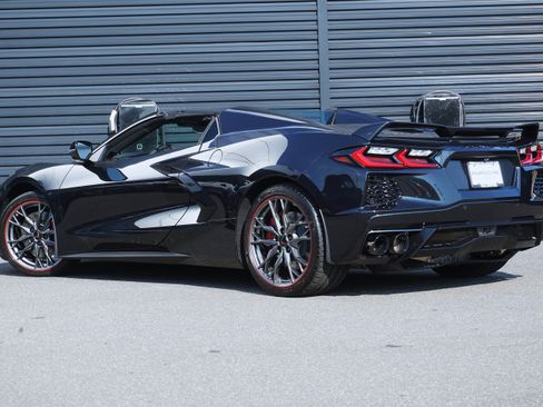Used 2024 Chevrolet Corvette Stingray Preferred Conv w/ Z51 Performance Package RWD image 3