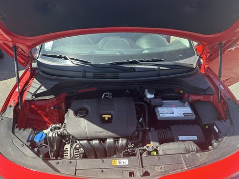 Used 2023 Kia Soul LX w/ LX Technology Package FWD image 40