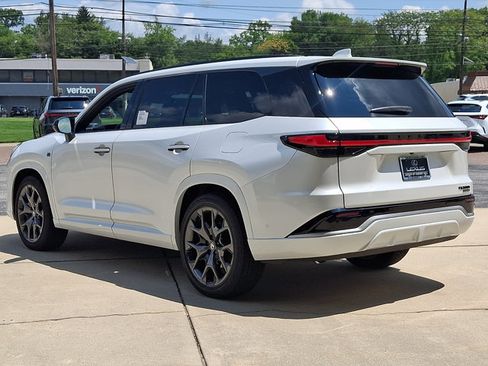 New 2026 Lexus TX 500h AWD image 3