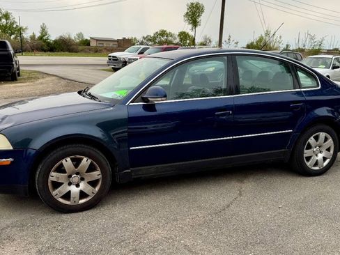 Used 2005 Volkswagen Passat GLS FWD image 4