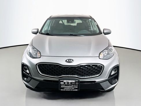Used 2020 Kia Sportage LX image 2