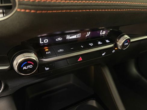 Used 2024 MAZDA MAZDA3 s image 32