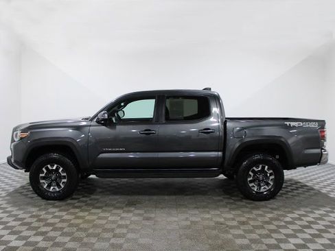Certified 2023 Toyota Tacoma TRD Off-Road image 3