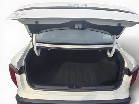 Used 2025 Kia K4 FWD image 9
