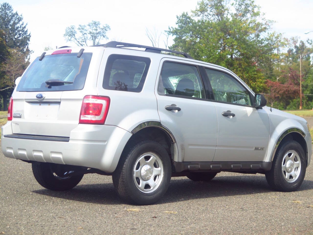 Used 2008 Ford Escape XLS FWD image 4