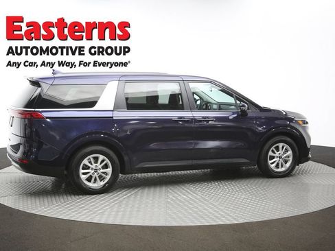 Used 2024 Kia Carnival LX FWD image 45