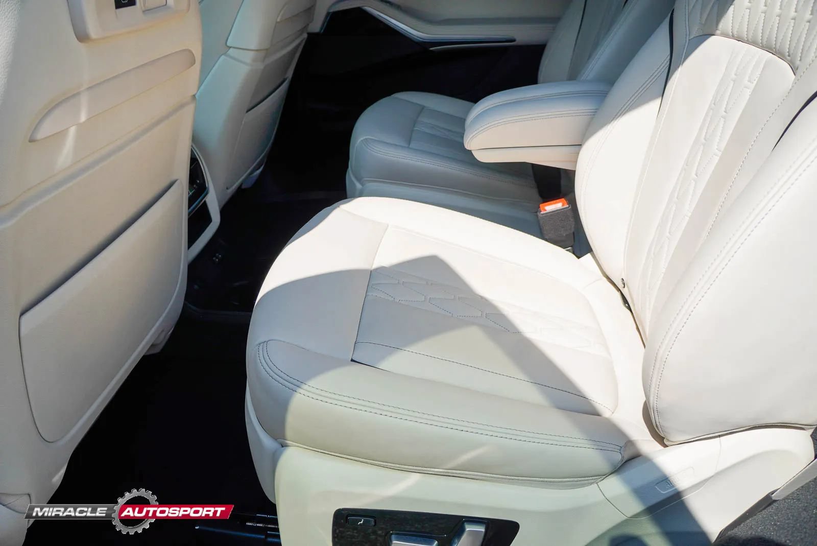 Used 2022 BMW X7 M50i AWD/4WD image 24