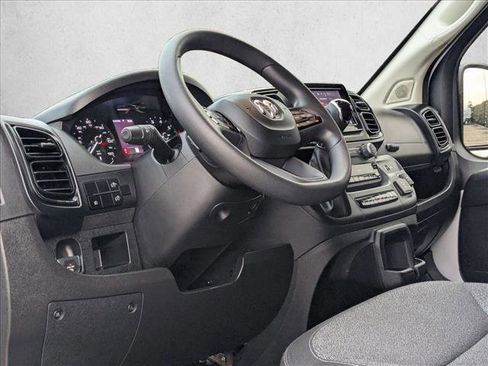 Used 2024 RAM ProMaster 2500 w/ Convenience Group image 10