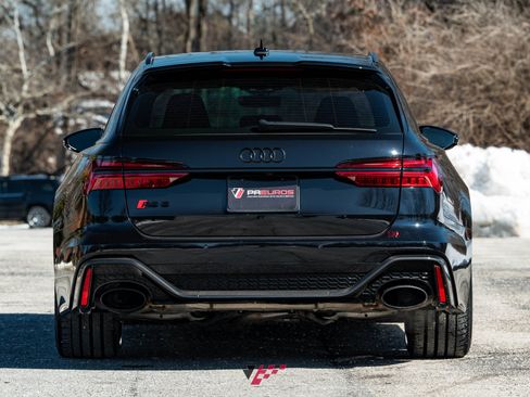 Used 2021 Audi RS 6 w/ Carbon Optic Package image 26