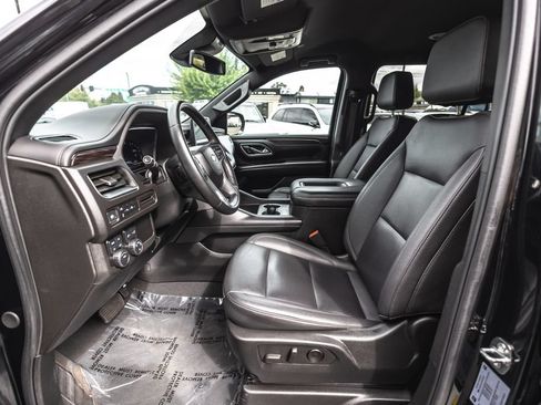 Used 2024 Chevrolet Suburban LT AWD/4WD image 19