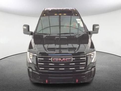 Used 2024 GMC Sierra 3500 AT4 w/ AT4 Premium Plus Package AWD/4WD image 2
