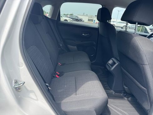Certified 2026 Honda HR-V LX image 11