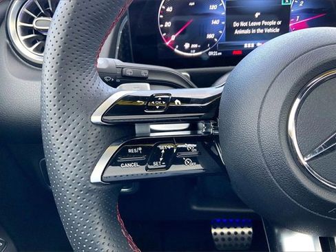 Certified 2024 Mercedes-Benz GLB 250 4MATIC image 20