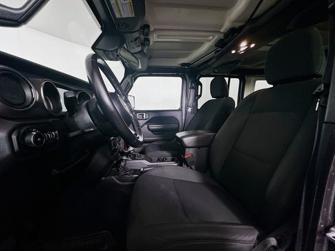 Used 2021 Jeep Wrangler Sport S image 13