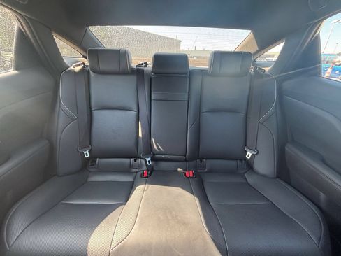Used 2025 Toyota Crown AWD/4WD image 32