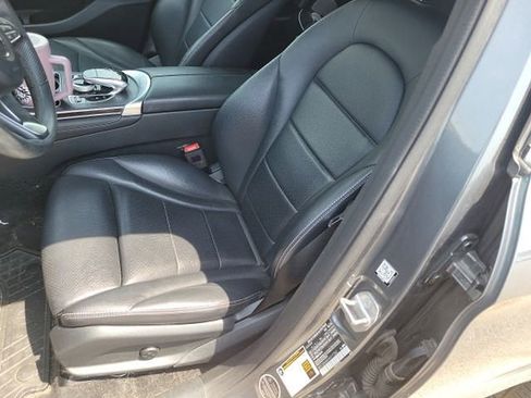 Used 2019 Mercedes-Benz GLC 300 4MATIC image 16