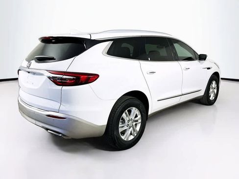 Used 2021 Buick Enclave Essence image 25