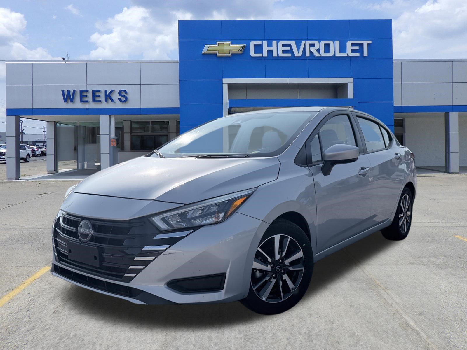 Used 2025 Nissan Versa SV FWD image 1