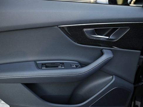 Used 2025 Audi Q7 3.0T Premium Plus image 24