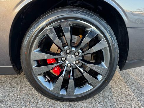 Used 2014 Dodge Challenger SRT8 w/ Harman/Kardon Audio Group image 14