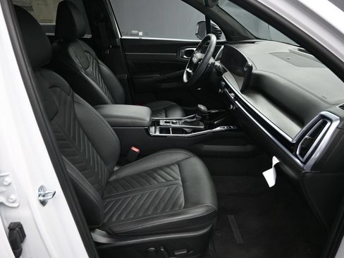 Certified 2026 Kia Sorento SX Prestige AWD/4WD image 42