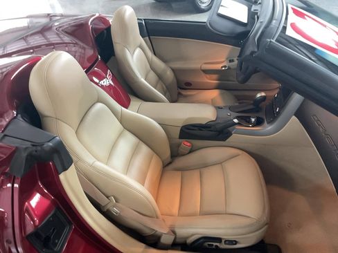 Used 2007 Chevrolet Corvette Convertible w/ Preferred Equipment Group RWD image 18