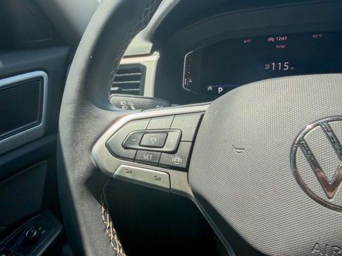 Used 2022 Volkswagen Atlas SE FWD image 11