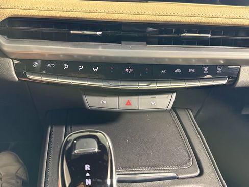 Used 2024 Cadillac XT4 Luxury FWD image 35