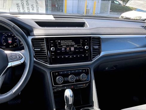 Certified 2021 Volkswagen Atlas Cross Sport SEL image 20