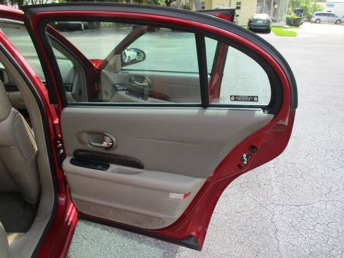 Used 2003 Buick Le Sabre Limited w/ Celebration Edition Package FWD image 23
