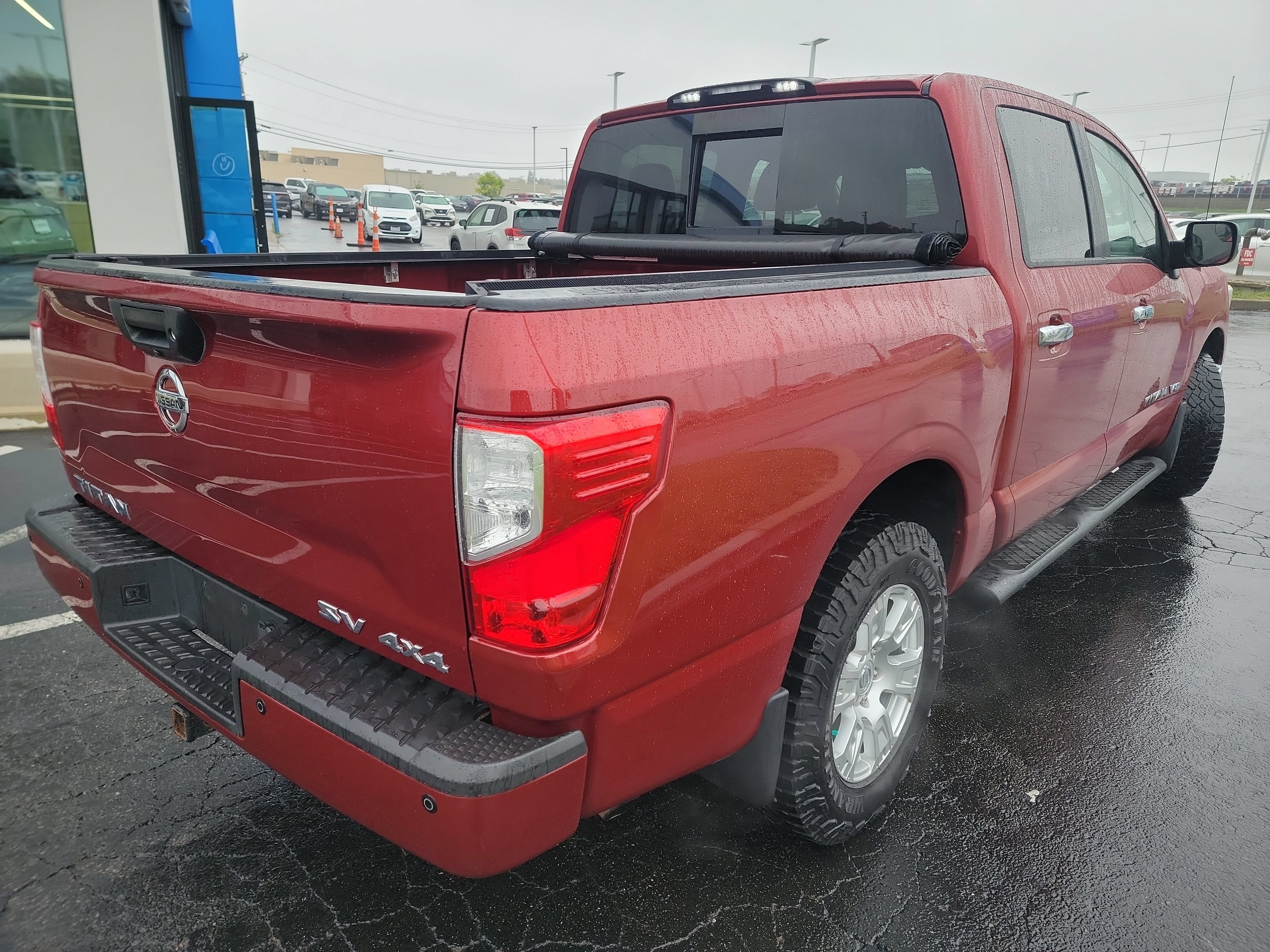 Used 2019 Nissan Titan SV w/ SV Convenience Package AWD/4WD image 9