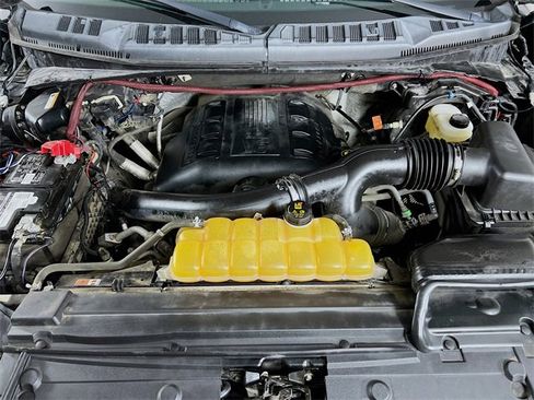 Used 2016 Ford F150 XLT w/ Equipment Group 302A Luxury image 28